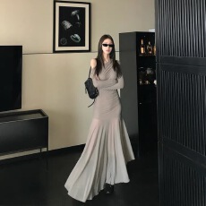 批发Skk Store jennie<b class='q'>同款</b>Lem*风弹力微透不规则修身长袖<b class='q'>连衣裙</b>女秋夏