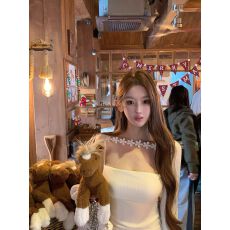 批发JOEY 12.8 20:00 暧昧期纯欲推荐刺绣<b class='q'>花朵</b>一字领两穿长袖