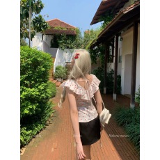 批发8uioio'卡普里波光'红色波点圆领<b class='q'>衬衫</b>女春季新款修身显瘦短款上衣