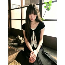 批发韩系假两件蕾丝拼接短袖t恤女夏季设计感修身显瘦辣妹泡泡袖上衣