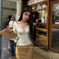 批发美式辣妹风V领绑带五分<b class='q'>袖</b><b class='q'>T</b><b class='q'>恤</b>女2026夏季新款显瘦修身性感纯欲上衣