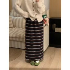 批发2025冬上新韩系氛围感加厚松紧腰条纹<b class='q'>半身裙</b>