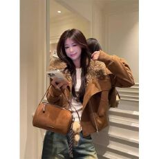 批发2025复古风毛绒领拼接加厚短夹克女冬季个性<b class='q'>帅气</b>保暖百搭工装上衣