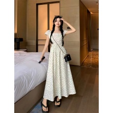 批发<b class='q'>大码</b>法式小飞袖波点连衣裙女夏季梨形身材裙子胖MM遮肚显瘦a字裙
