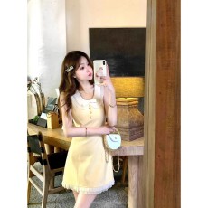 批发法式气质小香风娃娃领无袖<b class='q'>连衣裙</b>女夏季收腰显瘦富家千金黄色短裙