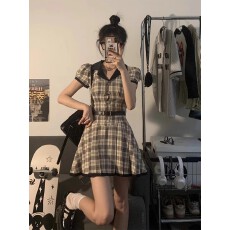 批发学院风纯欲格子<b class='q'>连衣裙</b>子女收腰气质设计感小个子辣妹a字短裙夏季