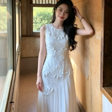 批发法式重工立体<b class='q'>绣花</b>无袖漂亮<b class='q'>连衣裙</b>女夏旅游度假穿搭巨好看背心长裙