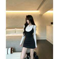 批发早秋新款时髦叠穿深V领吊带裙长袖T恤内搭打底衫短款连衣裙套装