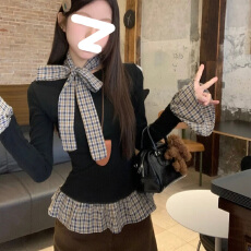 批发黑棕色格纹花边假两件2026早春复古风<b class='q'>长袖</b>修身掐腰精致系带打底衫