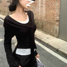 批发灰色假两件拼接搭配披肩秋冬新款<b class='q'>户外</b>旅游风小众修身<b class='q'>气质</b>有型上衣