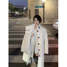 批发羊羔毛外套女长款大衣过膝设计感财阀家族仿兔绒皮草加厚宽松立领