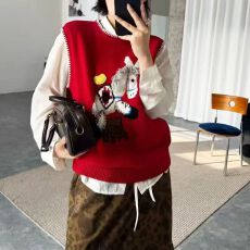 批发欧货2025<b class='q'>冬</b>季新款可爱休闲风提花流苏小马宽松马甲针织毛衣背心女