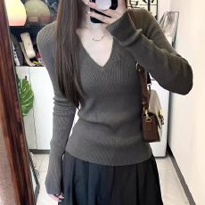批发温柔风纯色V领针织衫毛衣女秋季修身显瘦百搭打底衫气质长袖上衣