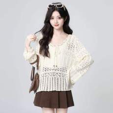 批发V领长袖<b class='q'>针织衫</b>女春秋2026春新款镂空设计感<b class='q'>宽松</b>吊带外搭罩衫上衣
