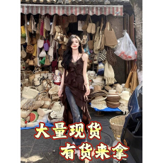 批发夏季绝美吊带连衣裙小众设计感别致V领荷叶边斜下摆仙女裙小个子