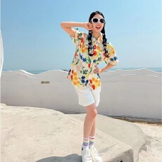 批发闺蜜装碎花短袖衬衫女特漂亮看团体出游海边休闲表演姐妹服衬衣