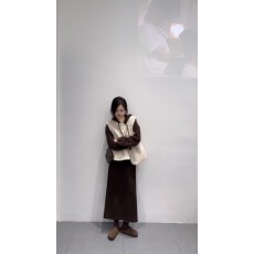 批发2025秋季新款韩系慵懒风连帽休闲长袖上衣毛毛马甲半身裙三件套