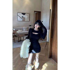 性感辣妹包臀连衣裙气质显瘦洋气休闲百搭设计感外穿长袖套头裙子