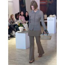 批发巨好看的两件套老钱风洋气套装女长袖翻领上衣新款独特<b class='q'>休闲</b>裤套装