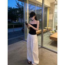 批发2026早<b class='q'>春</b>新款韩系设计感修身显瘦黑色抹胸上衣高腰白色阔腿裤套装