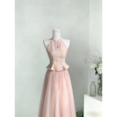 批发4/9 20:00 限时95折落霞云纱 国风挂颈珠绣套装<b class='q'>网纱</b>显瘦长裙