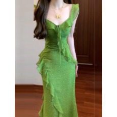 批发优质质量  夏日绝美<b class='q'>荷叶边</b>绿色碎花吊带<b class='q'>连衣裙</b>女海边度假收腰长裙