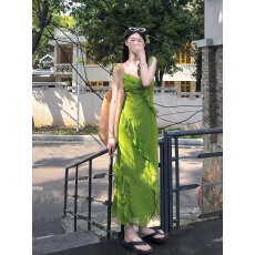 批发优质质量！夏日绝美荷叶边绿色碎花吊带连衣裙女海边度假收腰长裙