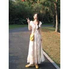 批发优质质量  法式初恋荷叶边V领碎花连衣裙女夏季新款收腰仙女长裙