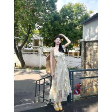 批发优质质量  法式初恋荷叶边V领碎花连衣裙女夏季<b class='q'>新款</b>收腰仙女长裙