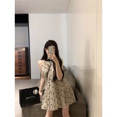 批发无袖露肩波点连衣裙子女夏小个子茶歇法式海边度假<b class='q'>短裙</b>