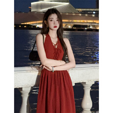 批发优质质量 法式复古<b class='q'>红色</b>挂脖吊带<b class='q'>连衣裙</b><b class='q'>夏</b>季海边度假气质收腰长裙