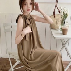 批发法式露肩背心<b class='q'>连衣裙</b>女<b class='q'>夏</b>季2026新款绑带设计感显瘦气质度假风长裙