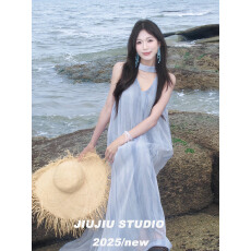 批发优质质量  法式蓝色挂脖吊带连衣裙子女夏季新款海边度假气质长裙