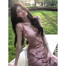 批发蕾丝拼接吊带连衣裙女夏季荷叶边鱼尾裙黑色收腰裙子纯欲<b class='q'>包臀</b><b class='q'>长裙</b>