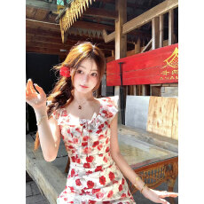 批发法式度假风红色小飞袖碎花<b class='q'>连衣裙</b>女夏季小个子收腰显瘦<b class='q'>沙滩</b>短裙子
