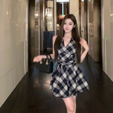 批发优质质量  学院风v领无袖格子背心<b class='q'>连衣裙</b>女夏季辣妹收腰气质短裙