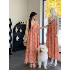 批发气质度假风复古吊带<b class='q'>连衣裙</b>女夏季橘色格子v领裙子宽松显瘦a字长裙