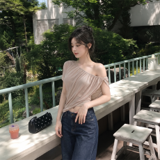 批发优质面料！斜肩褶皱假两件T恤女修身设计感弹力透气针织辣妹上衣