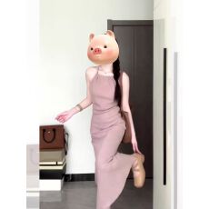 批发绝美气质轻熟挂脖<b class='q'>吊带</b>连衣裙复古小众设计高级感夏季修身显瘦长<b class='q'>裙</b>