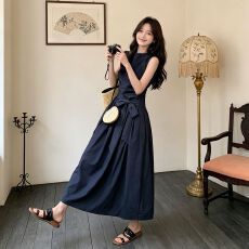 批发小众设计藏青色无袖<b class='q'>连衣裙</b>女夏2026新款收腰显瘦爆款背心长裙爆款