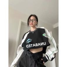 批发高级感炸街美式<b class='q'>嘻哈</b>圆领卫衣女2025新款秋季宽松设计感长袖上衣潮