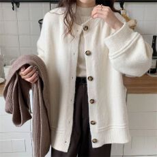 批发韩版气质圆领单排扣侧开叉针织衫外套<b class='q'>秋</b>冬新款洋气慵懒风毛衣开衫
