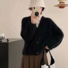 批发圆领蓝色温柔慵懒风软糯韩版水貂绒针织衫外套<b class='q'>秋</b>冬款V领气质毛衣