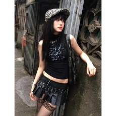 批发亚文化高领背心女夏季无袖新款字母印花设计修身显瘦y2k辣妹<b class='q'>上衣</b>