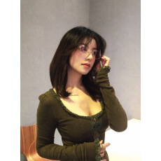 批发2026新款辣妹拼接方领露锁骨长袖t恤女春季御姐蕾丝拼接正肩<b class='q'>上衣</b>