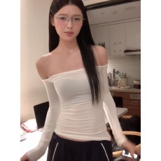 批发美式辣妹白色长袖一字肩T恤女2026春修身显瘦百搭打底露肩<b class='q'>上衣</b>女