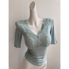 批发<b class='q'>蕾丝</b>拼接V领短袖<b class='q'>T</b><b class='q'>恤</b>女新款百搭修身显瘦气质短款上衣秋