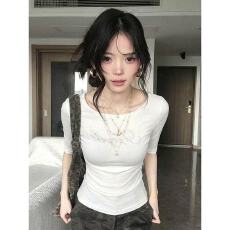 批发美式辣妹五分<b class='q'>袖</b><b class='q'>t</b><b class='q'>恤</b>女夏季穿搭字母烫钻正肩短<b class='q'>袖</b>修身显瘦中<b class='q'>袖</b>上衣