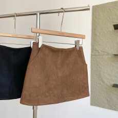 批发280克麂皮绒  2025年秋冬韩版防走光女低腰麂皮绒包臀半身裙