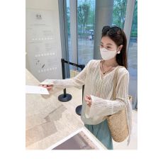 批发<b class='q'>韩版</b>洋气简约宽松百搭防晒罩衫钩花镂空针织T恤小上衣女